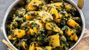 Aloo Palak (v)